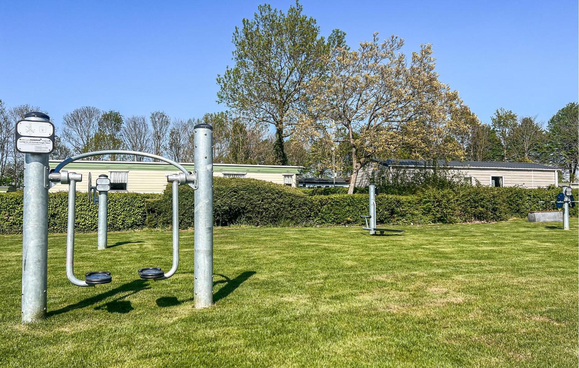 Vakantiepark De Zeeuwse Parel Scherpenisse ภายนอก รูปภาพ